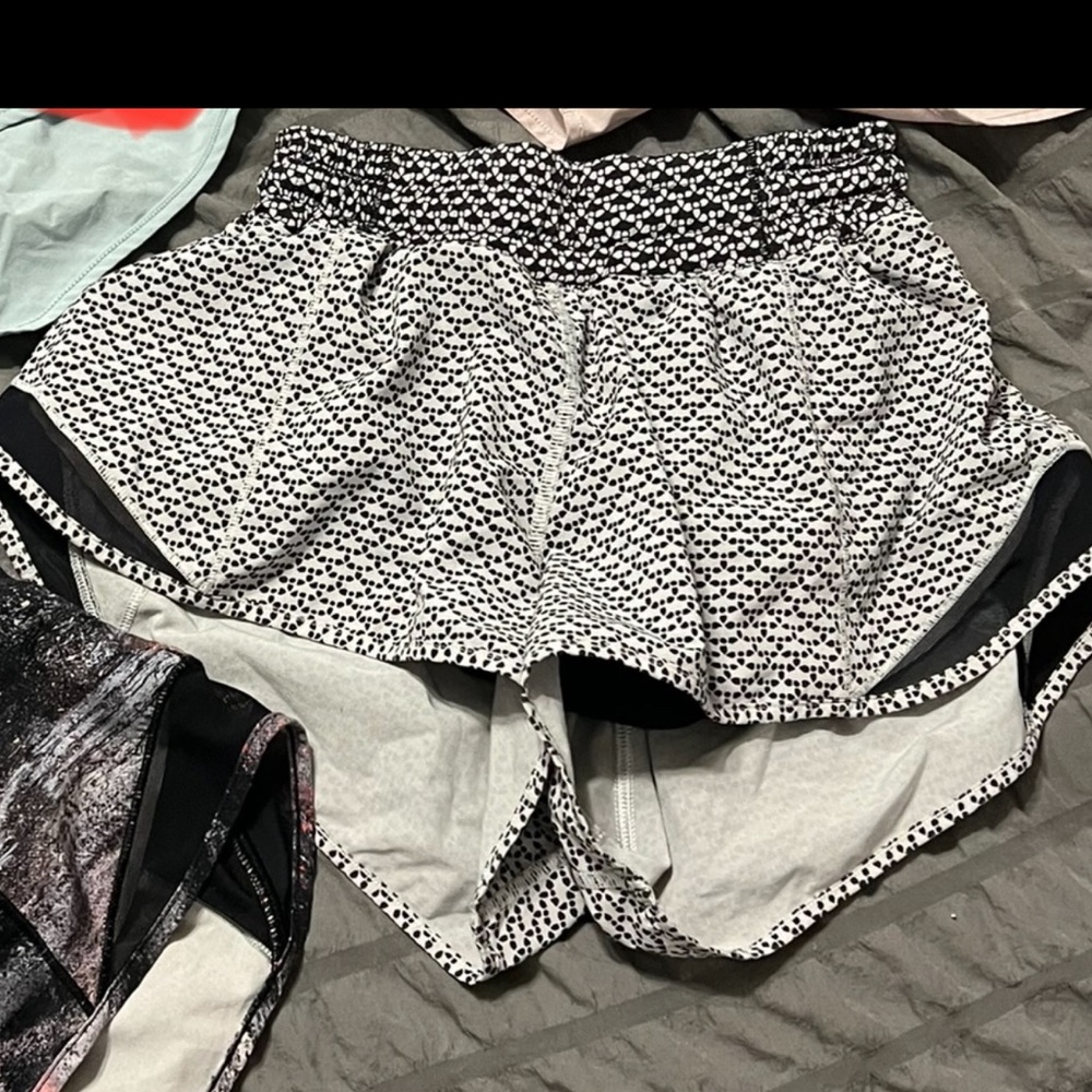 Size 4 lulu shorts